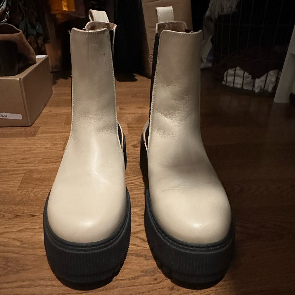 & Other Stories Boots Size 11.5